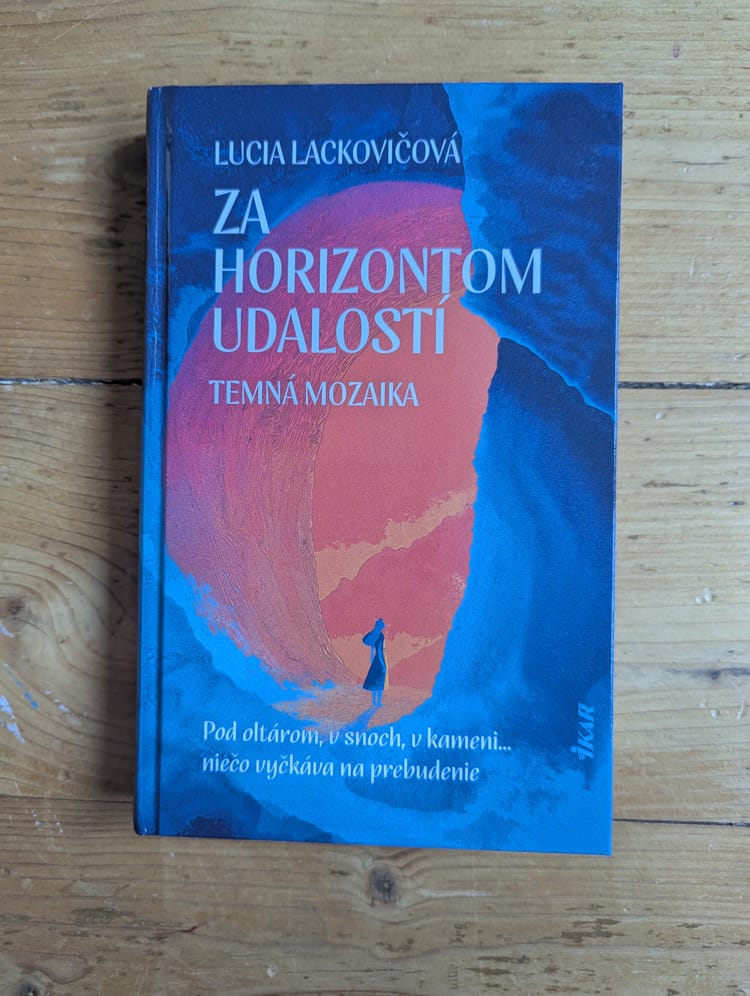 Za horizontom udalostí: Temná mozaika